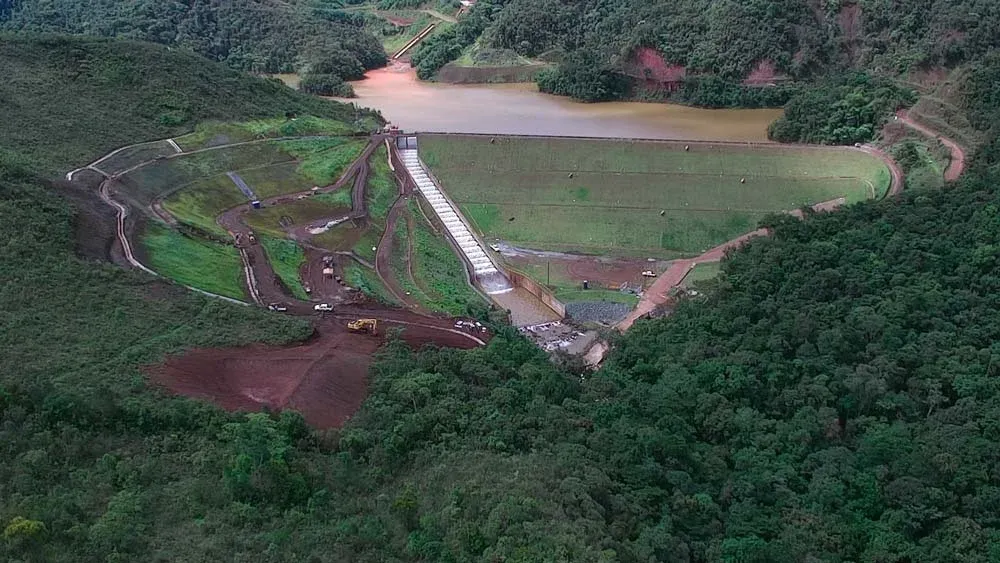 Represa en nivel de emergencia: entiende las obligaciones y acciones necesarias